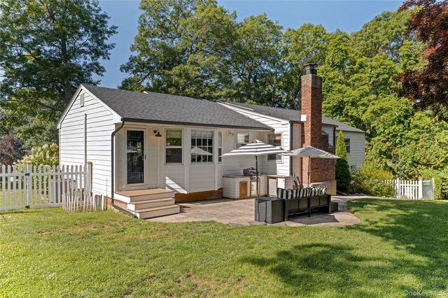 3 Russell Drive, Wading River, NY 11792