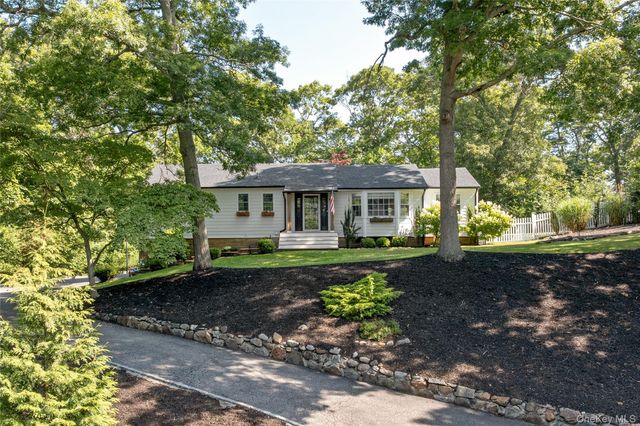 3 Russell Drive, Wading River, NY 11792