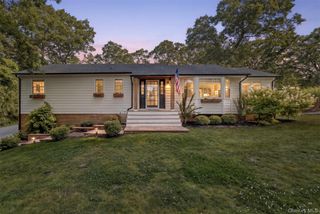 3 Russell Drive, Wading River, NY 11792