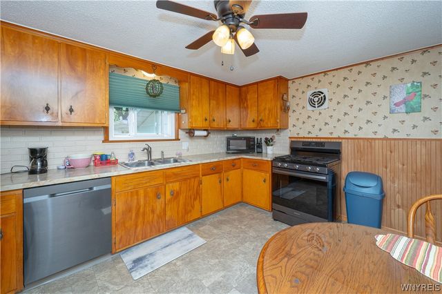 4502 Gentwood Drive, Clarence, NY 14221