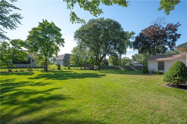 4502 Gentwood Drive, Clarence, NY 14221