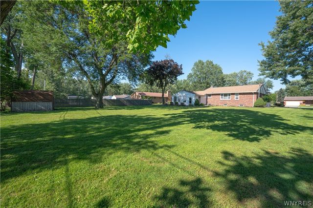 4502 Gentwood Drive, Clarence, NY 14221