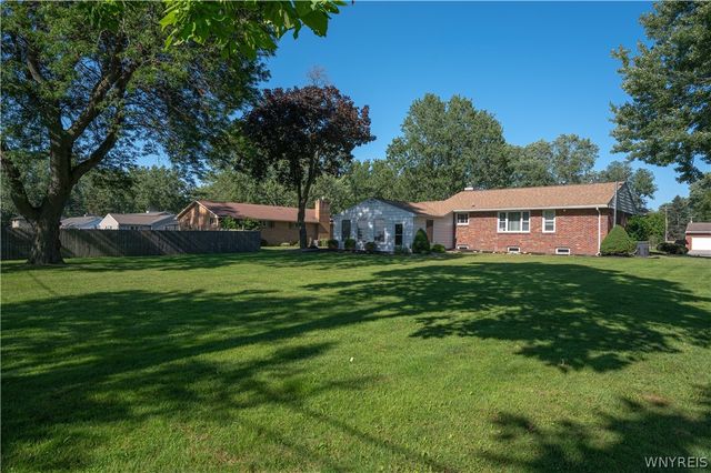 4502 Gentwood Drive, Clarence, NY 14221