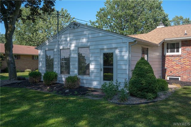 4502 Gentwood Drive, Clarence, NY 14221