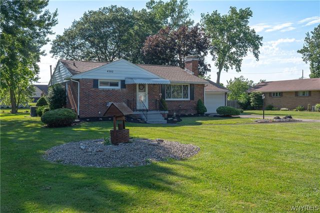 4502 Gentwood Drive, Clarence, NY 14221