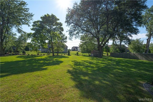4502 Gentwood Drive, Clarence, NY 14221
