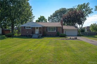 4502 Gentwood Drive, Clarence, NY 14221