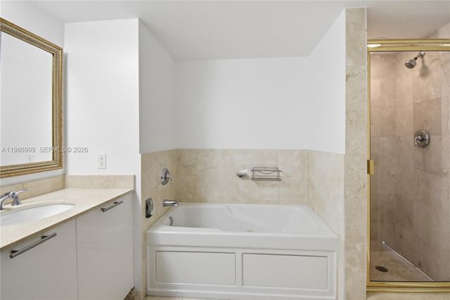 1800 N Bayshore Dr 3115, Miami, FL 33132