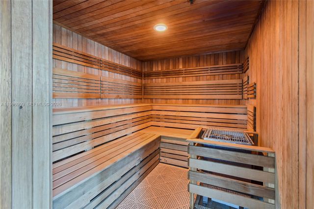 1800 N Bayshore Dr 3115, Miami, FL 33132