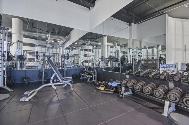 1800 N Bayshore Dr 3115, Miami, FL 33132