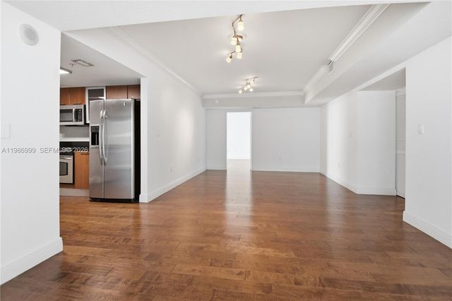 1800 N Bayshore Dr 3115, Miami, FL 33132