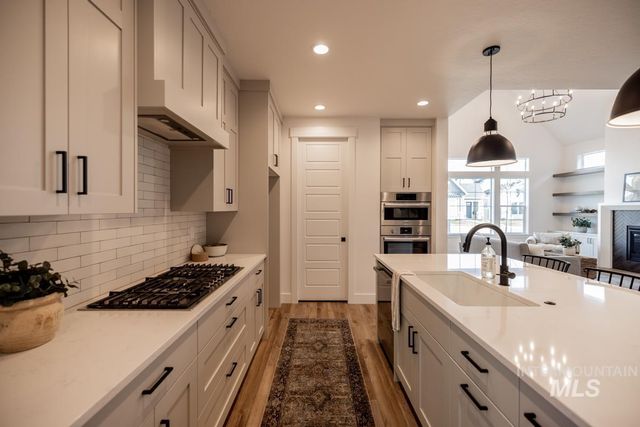 6083 S Apex Ave, Meridian, ID 83642