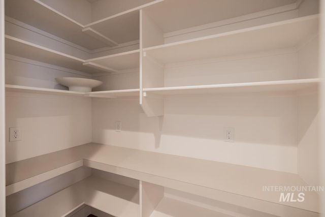 6083 S Apex Ave, Meridian, ID 83642