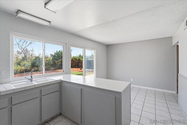 8737 Jade Coast Dr, San Diego, CA 92126