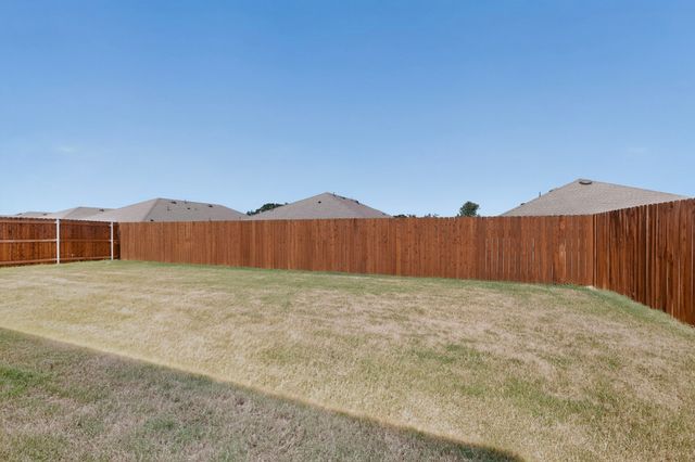 332 Pecos Drive, Azle, TX 76020