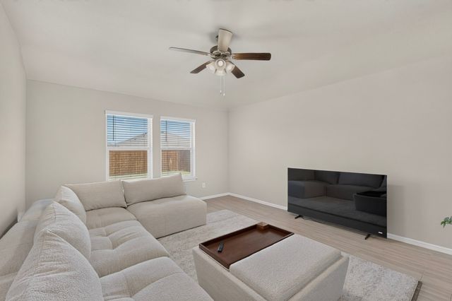 332 Pecos Drive, Azle, TX 76020