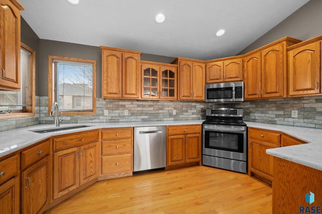 2409 S Grinnell Ave Avenue, Sioux Falls, SD 57106