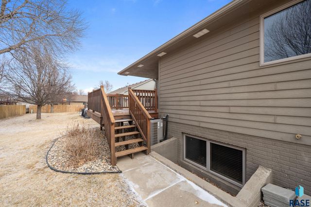 2409 S Grinnell Ave Avenue, Sioux Falls, SD 57106