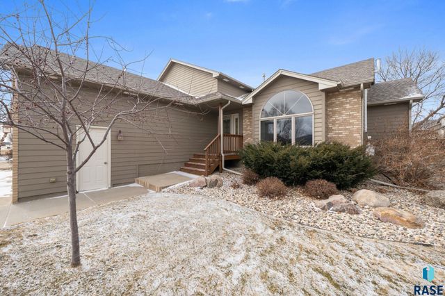 2409 S Grinnell Ave Avenue, Sioux Falls, SD 57106