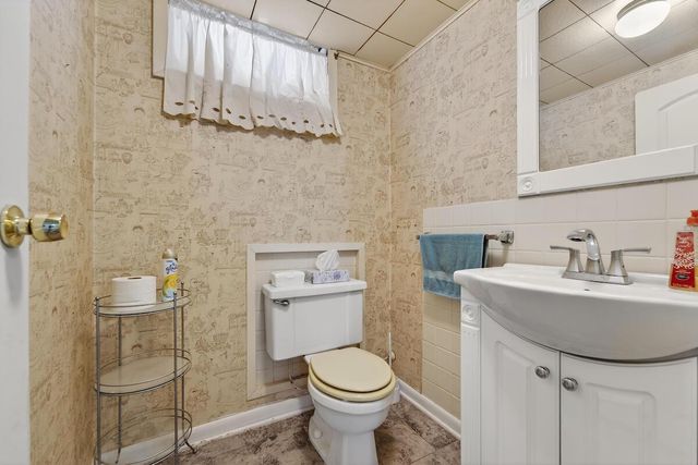 2911 Webster STREET, Racine, WI 53403