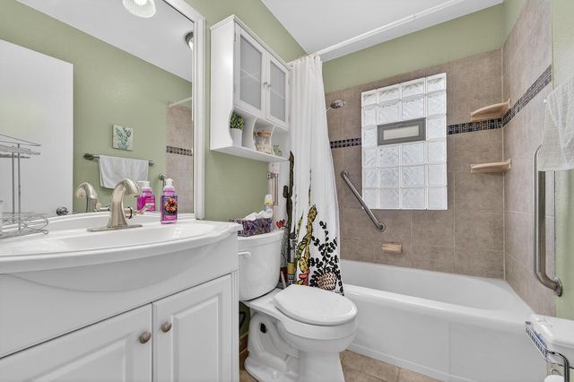 2911 Webster STREET, Racine, WI 53403