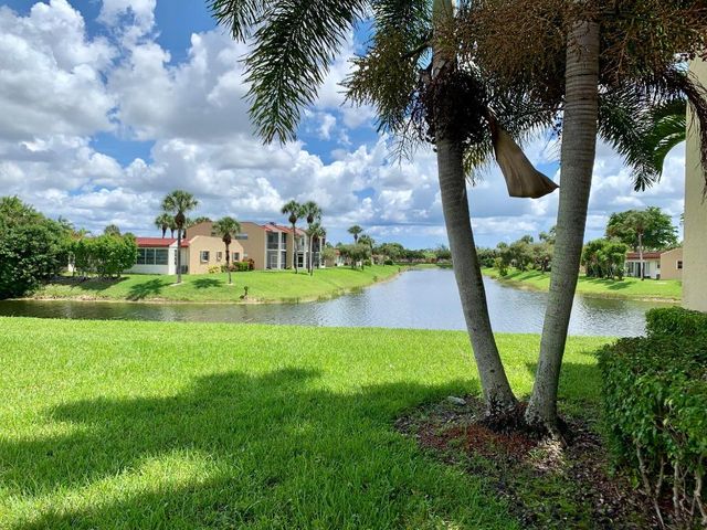 1566 Lake Crystal Drive A, West Palm Beach, FL 33411