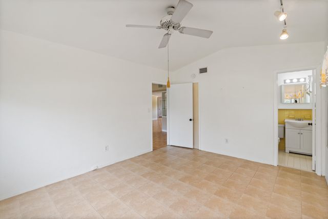 1705 NE 26th Avenue, Fort Lauderdale, FL 33305