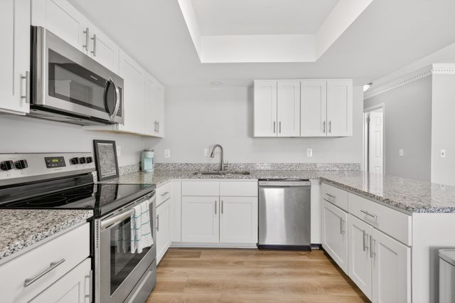 5601 Country Dr Apt 209, Nashville, TN 37211