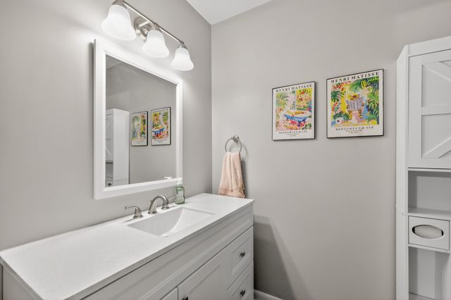 5601 Country Dr Apt 209, Nashville, TN 37211