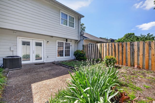 5601 Country Dr Apt 209, Nashville, TN 37211