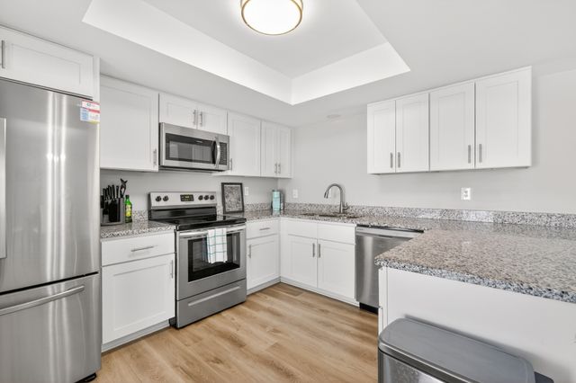 5601 Country Dr Apt 209, Nashville, TN 37211