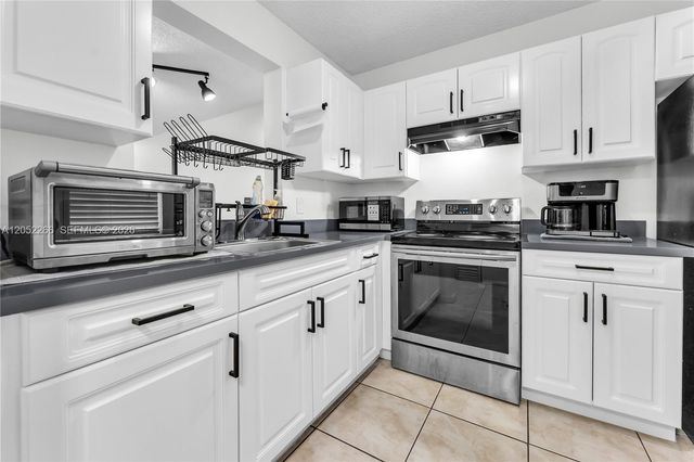 8720 N Sherman Cir 101, Miramar, FL 33025