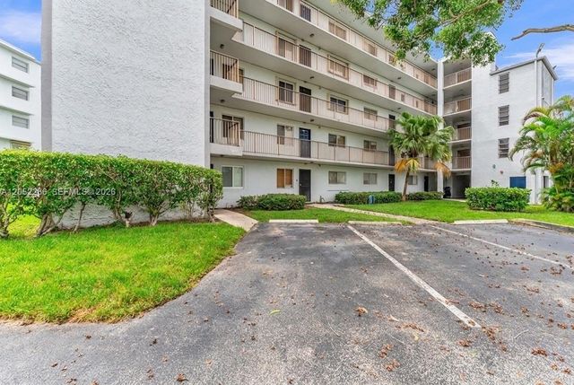 8720 N Sherman Cir 101, Miramar, FL 33025