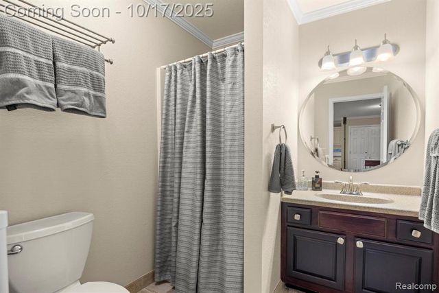 7109 Bluewater Drive, Clarkston, MI 48348