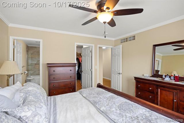 7109 Bluewater Drive, Clarkston, MI 48348