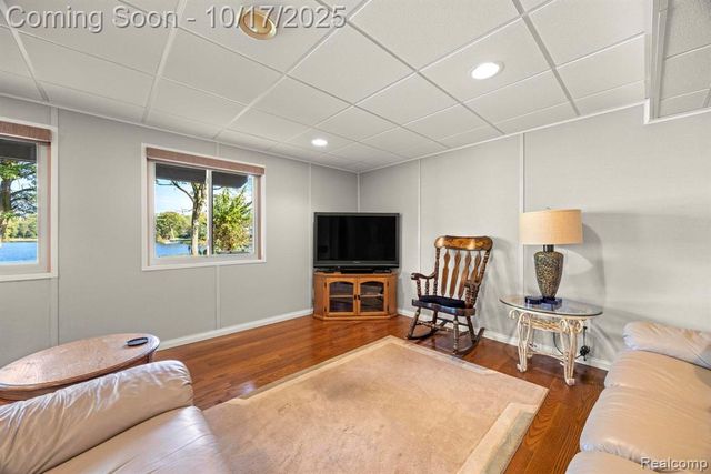 7109 Bluewater Drive, Clarkston, MI 48348