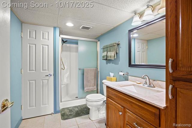 7109 Bluewater Drive, Clarkston, MI 48348