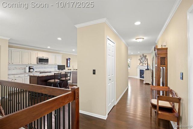 7109 Bluewater Drive, Clarkston, MI 48348