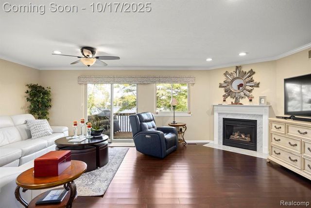 7109 Bluewater Drive, Clarkston, MI 48348