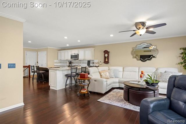 7109 Bluewater Drive, Clarkston, MI 48348