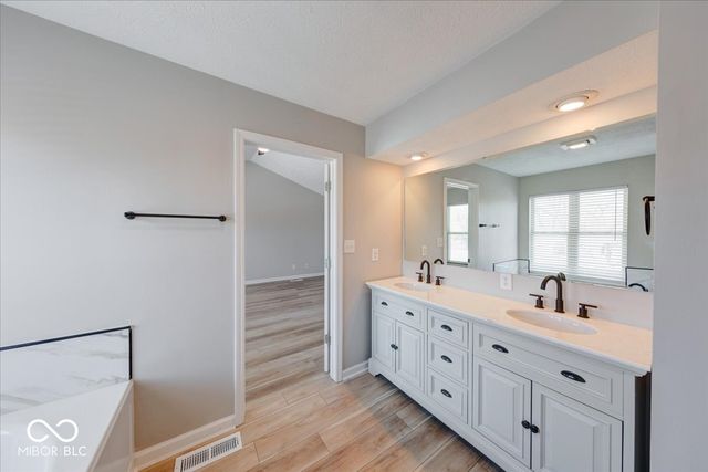 10744 Putnam Place, Carmel, IN 46032