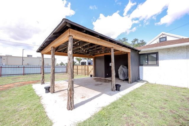 209 D Avenue, Abernathy, TX 79311