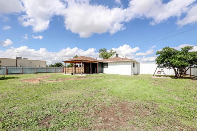 209 D Avenue, Abernathy, TX 79311