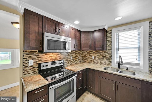 2147 OLD PHILADELPHIA PIKE, Lancaster, PA 17602
