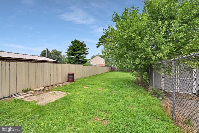 2147 OLD PHILADELPHIA PIKE, Lancaster, PA 17602