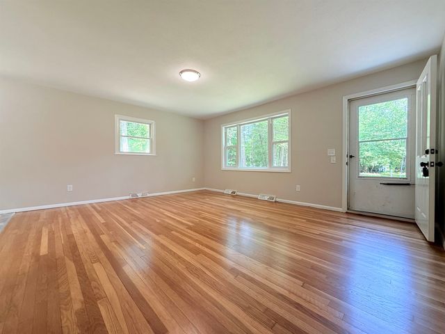 37 Bluff Street, Salem, NH 03079