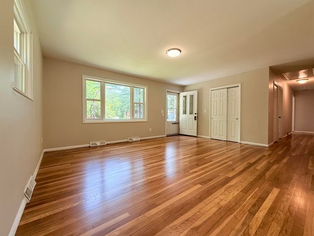 37 Bluff Street, Salem, NH 03079