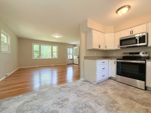 37 Bluff Street, Salem, NH 03079