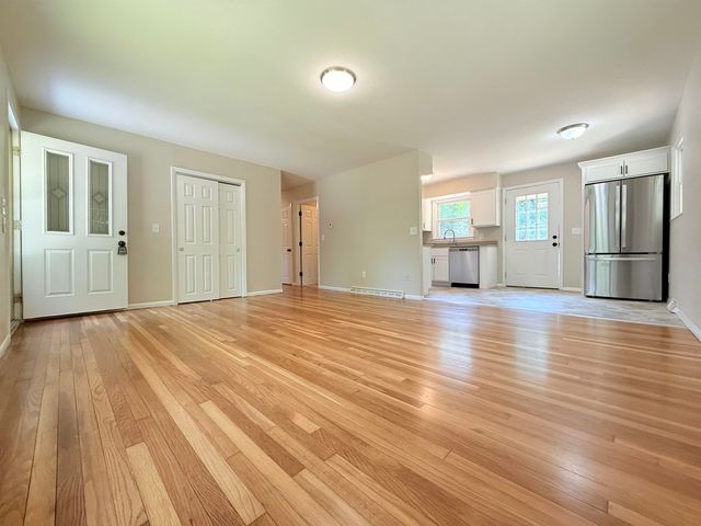 37 Bluff Street, Salem, NH 03079
