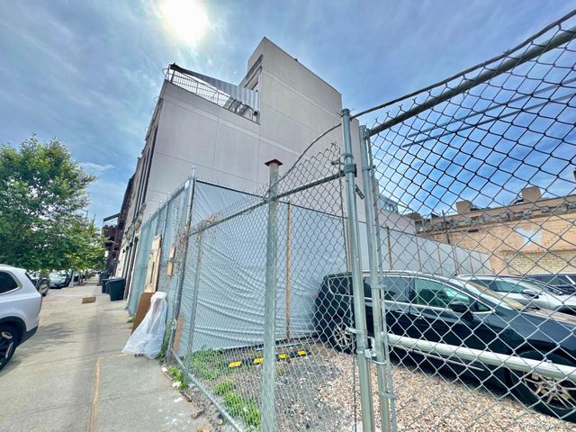 102 Walworth Street, Brooklyn, NY 11205